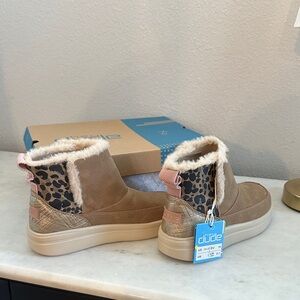 Youth Girls Hey Dude Brown Leopard Accent Furry Lined Cozy Boots